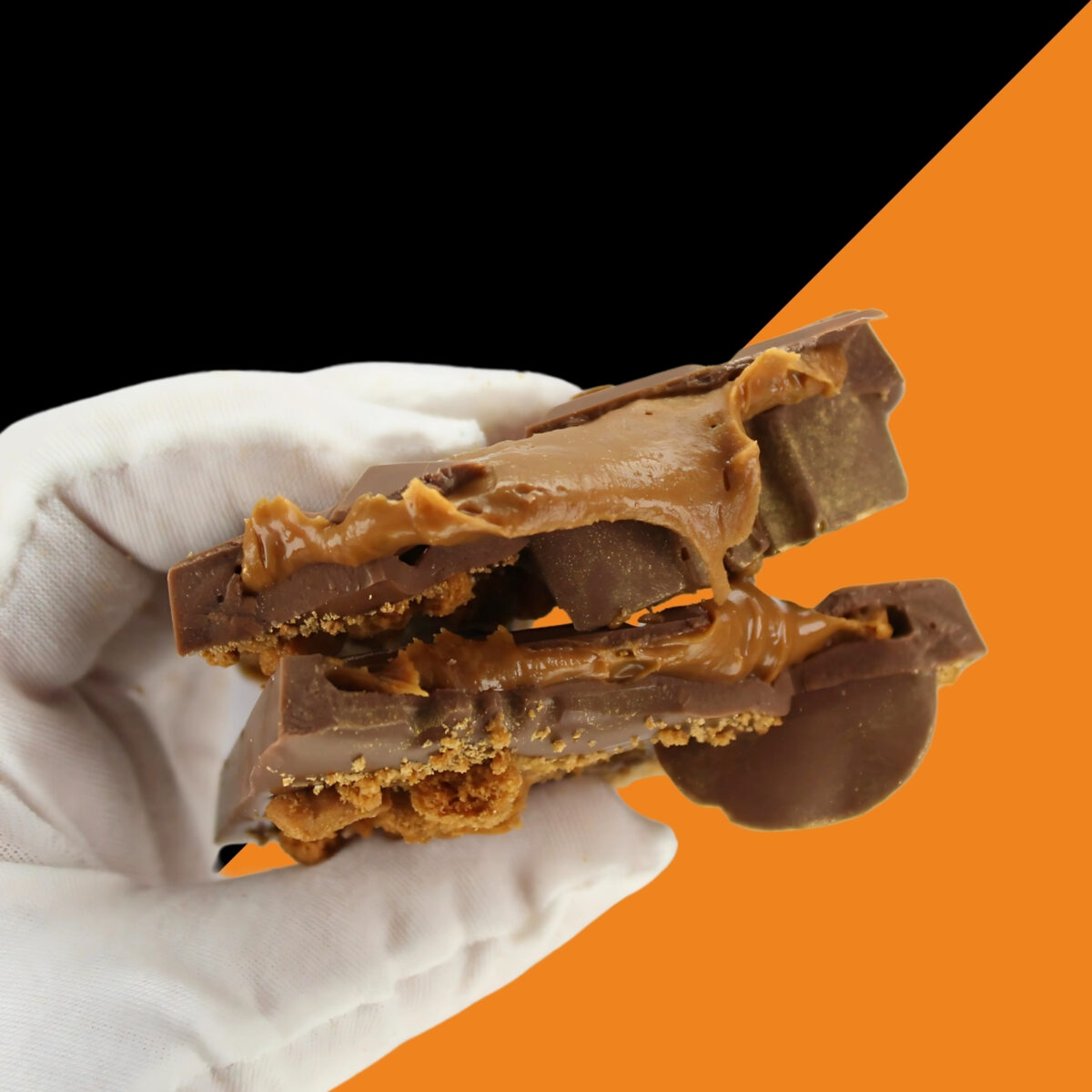 Halloween Biscoff Filled Chocolate Bar - Image 2